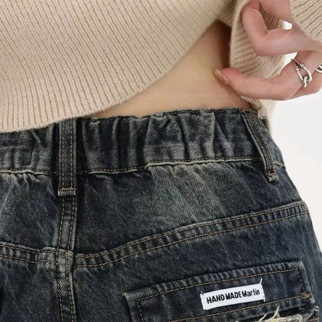 Jeans estilo solto Isabelle, a escolha para quem valoriza conforto e liberdade de movimento.