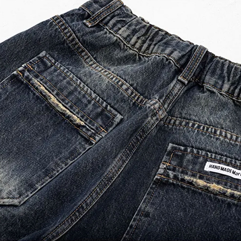 Jeans Larga Aline, tecido de qualidade para conforto e liberdade de movimento.