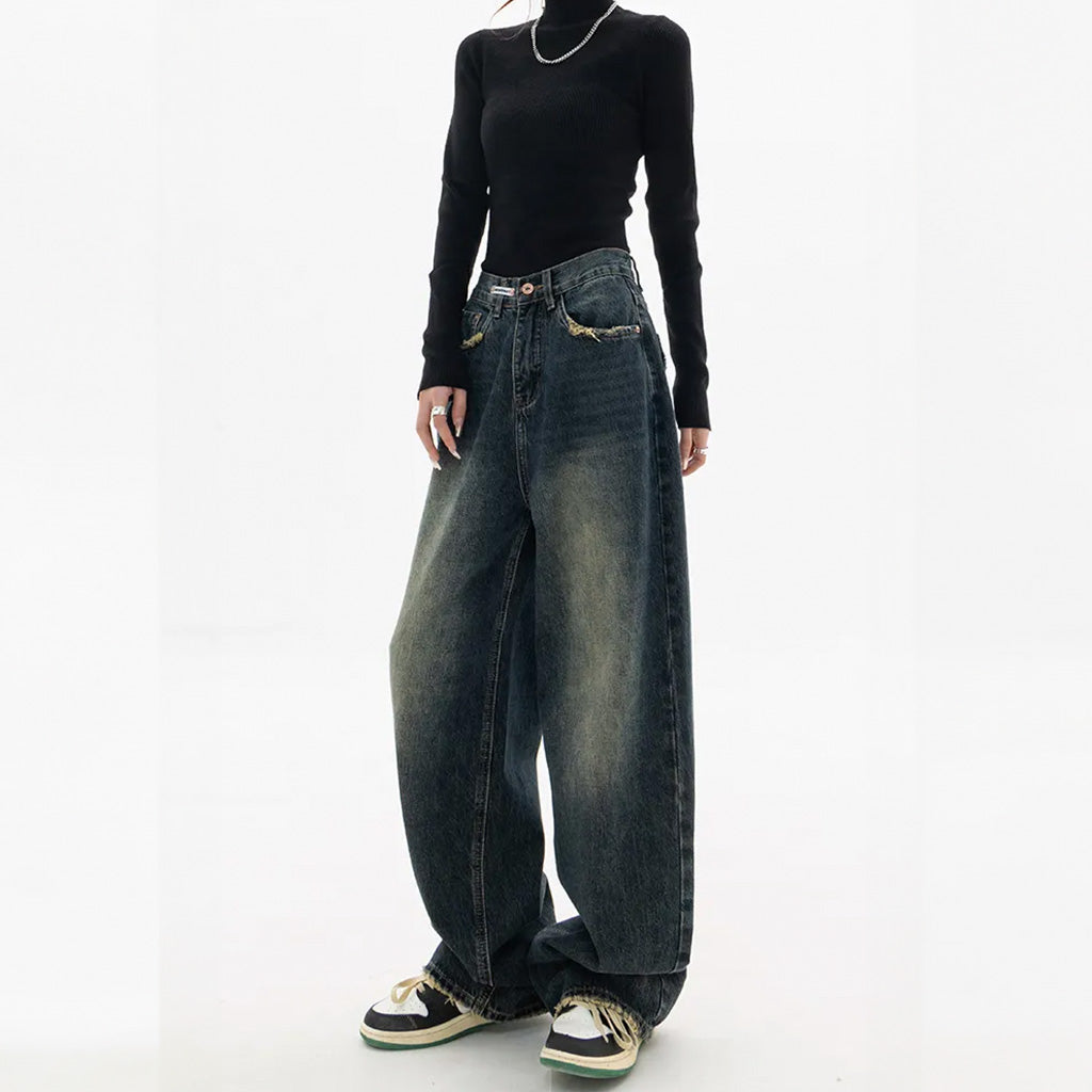 Jeans Aline estilo largo, ideal para quem busca tendência e conforto.