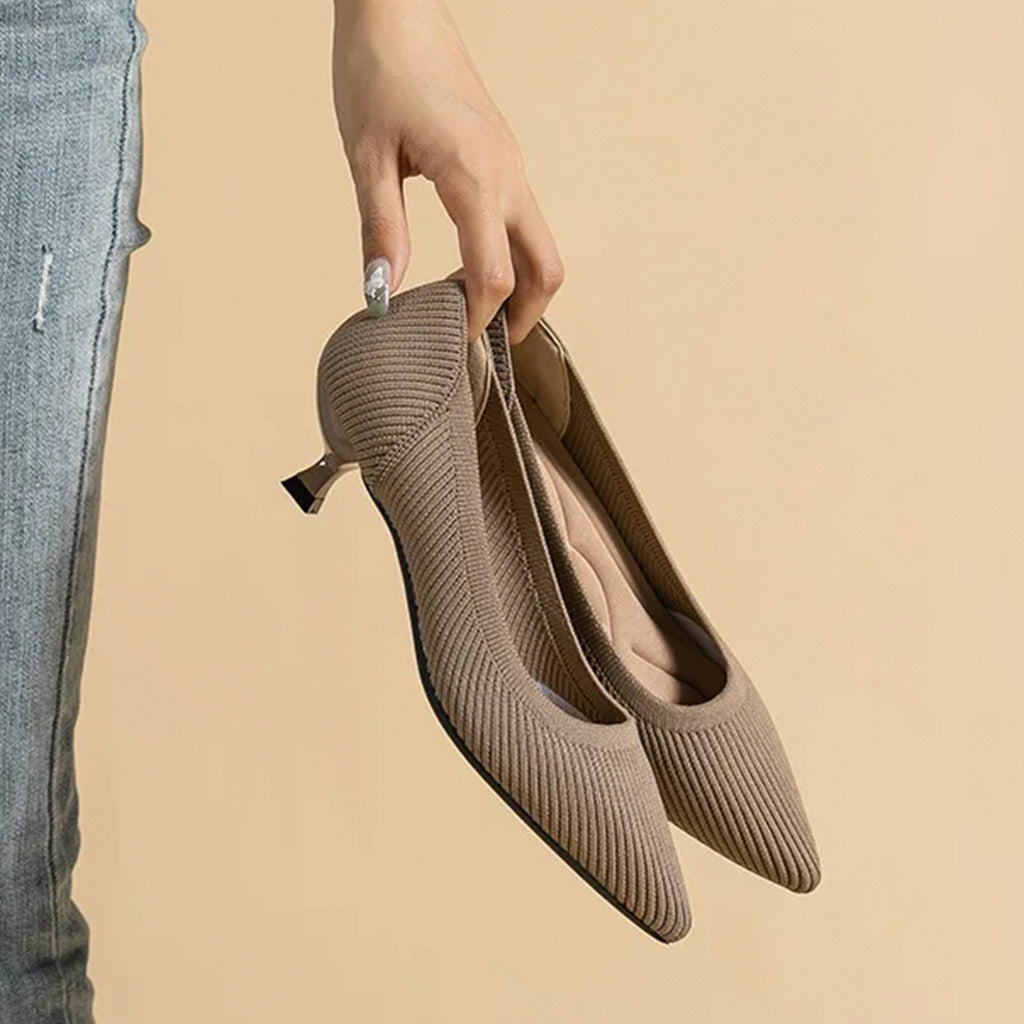 Sapato Karen: estabilidade e suporte em cada passo.